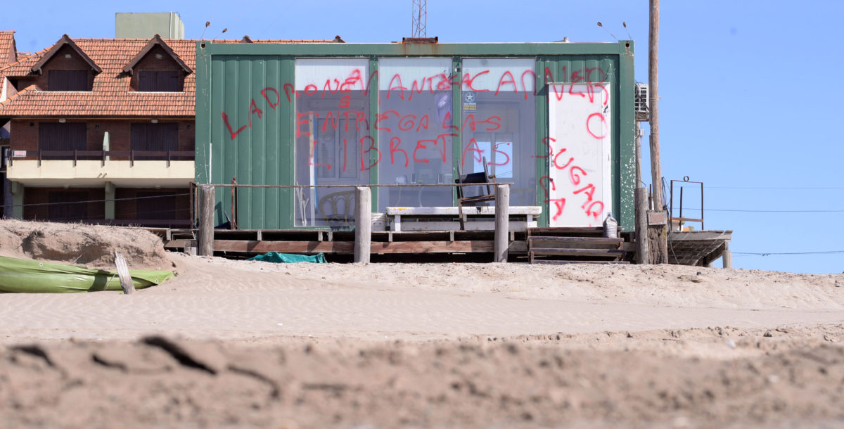 Pintadas en la playa: Guardavidas piden a Fresone que se rectifique