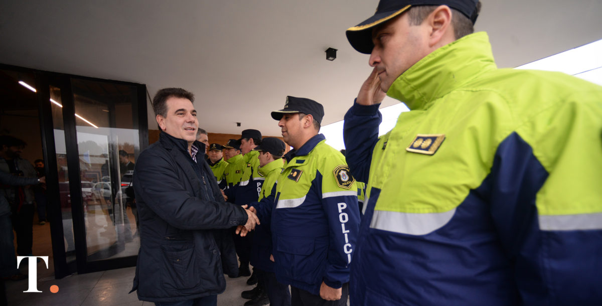 ‘Conozca a su comisario’, el timbreo de la policía sigue durante el verano
