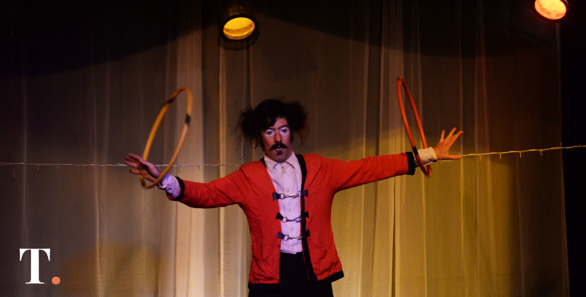 El taller de circo de Mar Azul sigue durante el verano