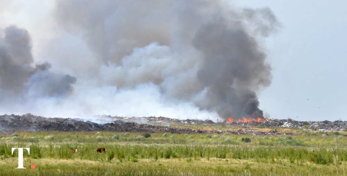 Incendio en el predio de residuos: piden no sacar la basura en Villa Gesell