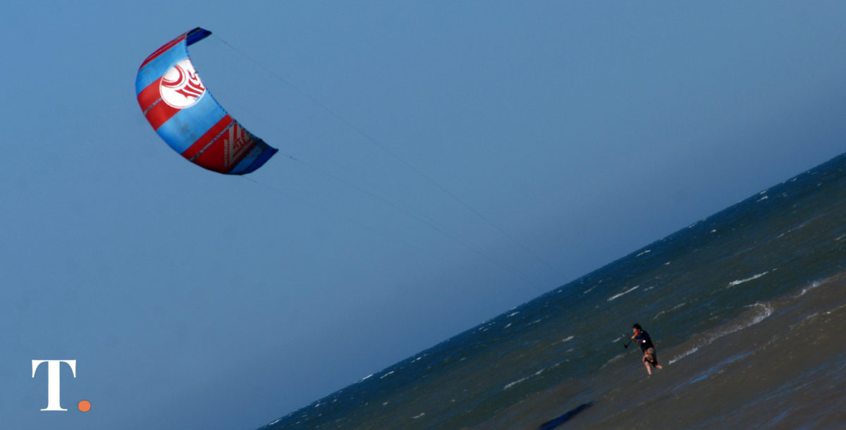 Sábado de kitesurf en Pinamar con una gran travesía ‘downwind’