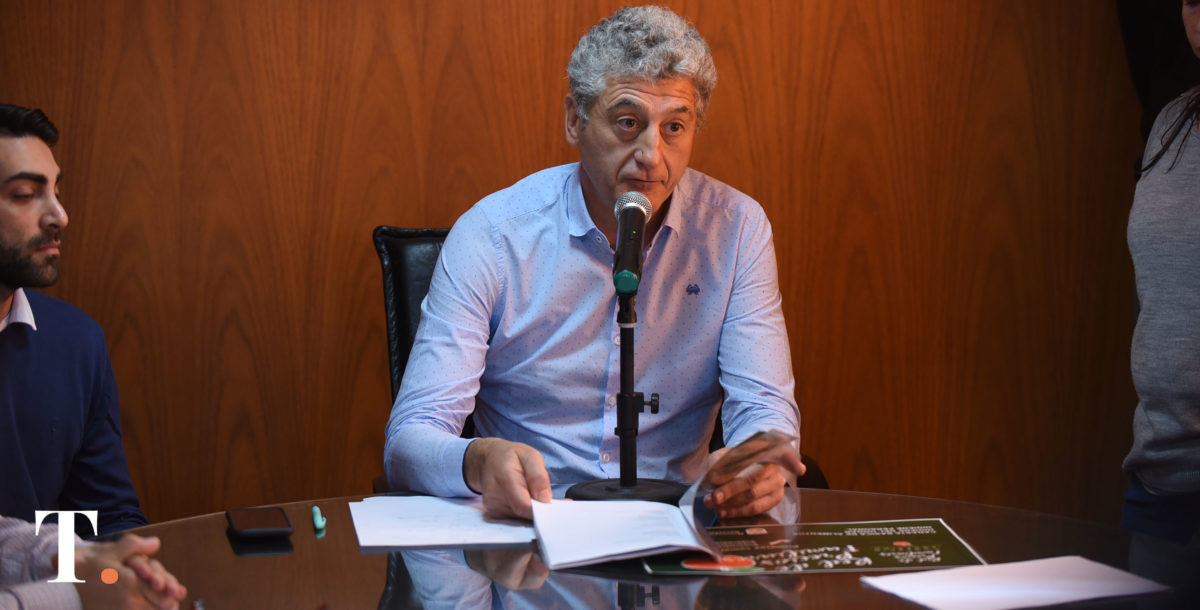 IVA y Ganancias: avanza la demanda de Villa Gesell y se intimó al gobierno nacional