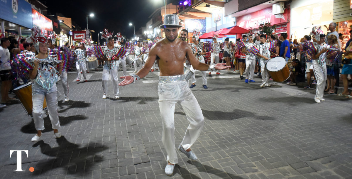 De tradición callejera y espíritu libre, la fiesta del carnaval en Villa Gesell