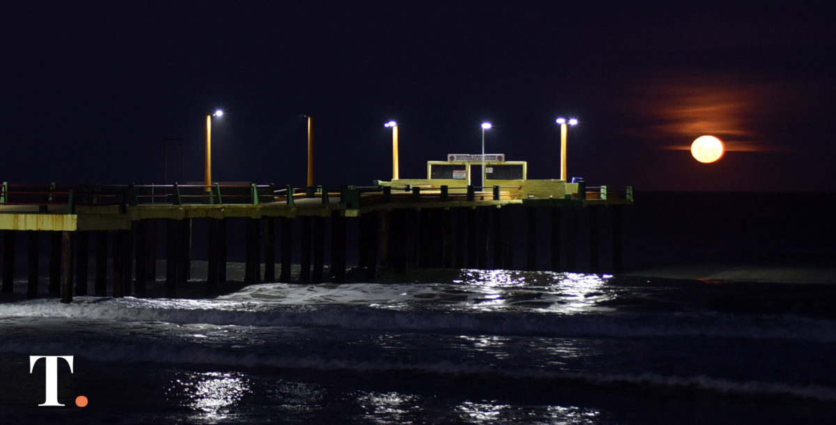 Se realiza en Villa Gesell un encuentro de meditación bajo la luna llena