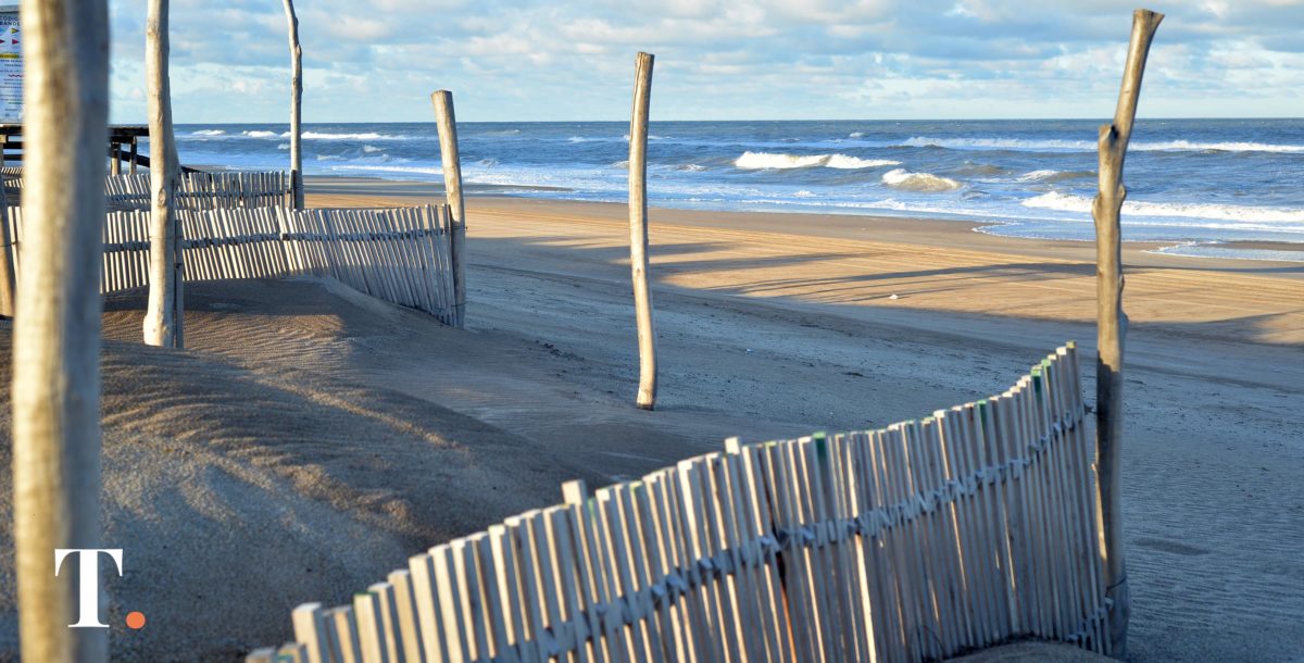 La municipalidad paralizó una obra de enquinchados en el sur de Villa Gesell