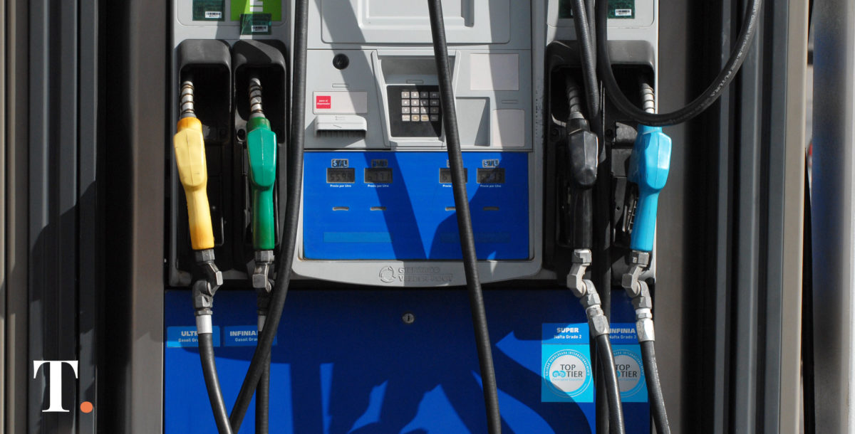 Madariaga reclama por precios en YPF y advierte que no cobra tasa a combustibles