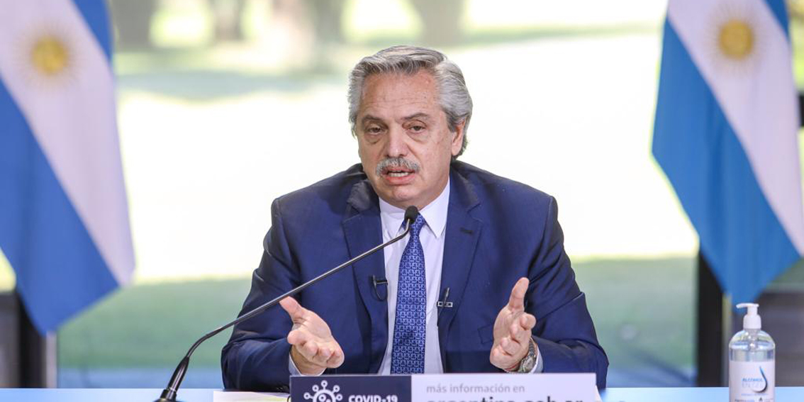 Manzur asume como jefe de gabinete y hay otros cinco nuevos ministros