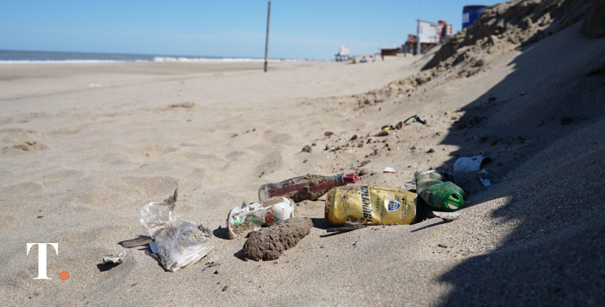 Basura en las playas bonaerenses: casi el 80% de los residuos son plásticos