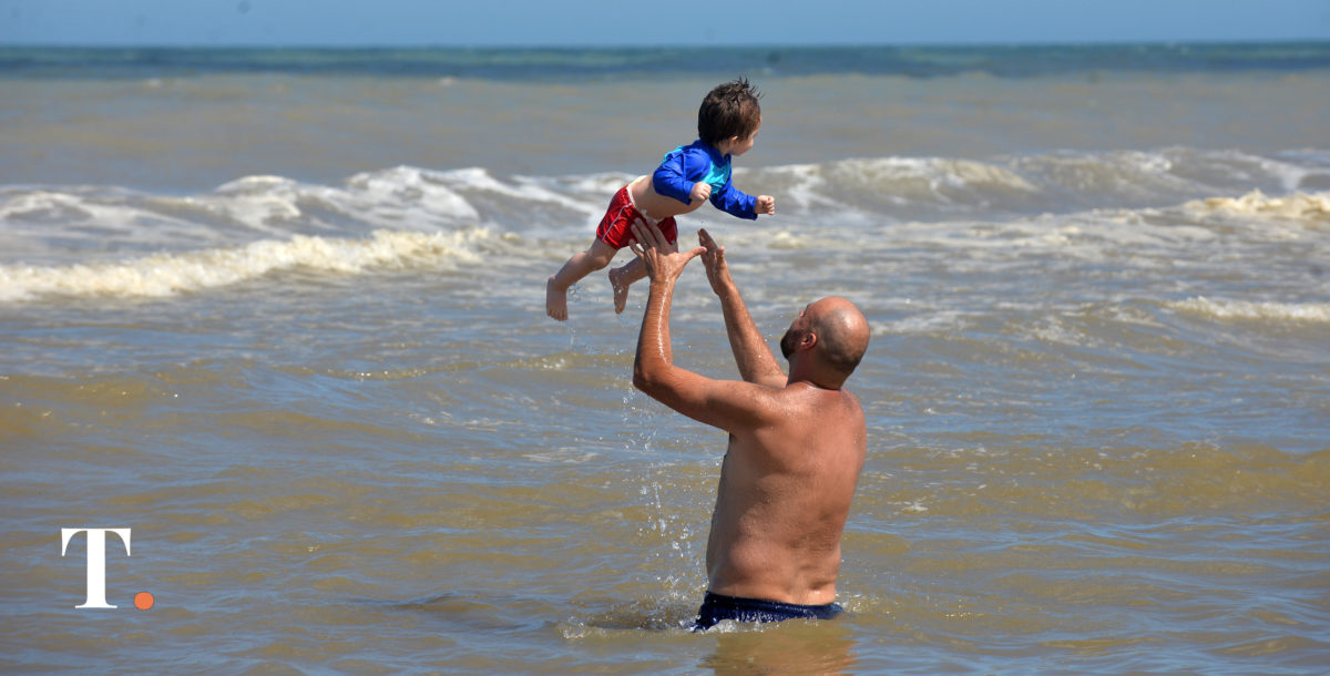 Día del Padre: lanzan campaña para ampliar la licencia por paternidad
