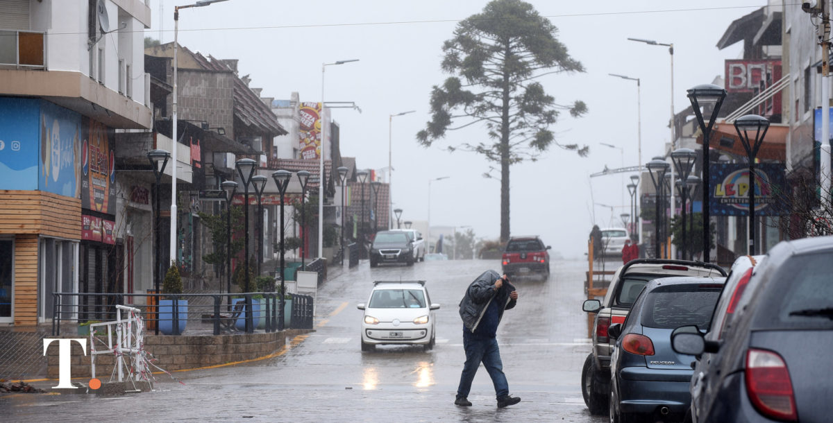 Elevan el nivel de alerta y hay suspensión de clases en Pinamar, Villa Gesell y La Costa