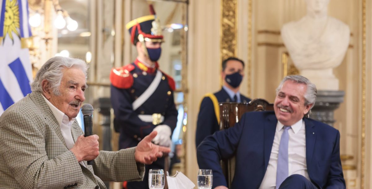 José ‘Pepe’ Mujica alentó a los argentinos a “quererse un poco más y no herirse”