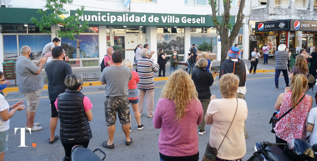 Concentración en la municipalidad de Villa Gesell para pedir mayor seguridad