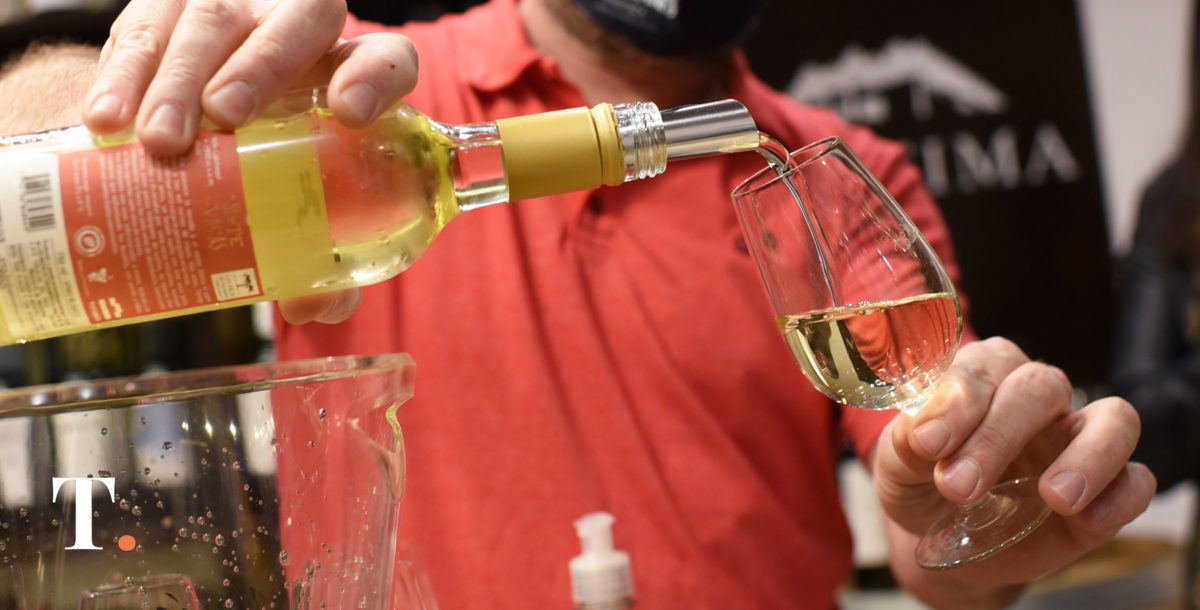 Un laboratorio de microbiología en la bodega: la historia de ‘Ciencia del vino’