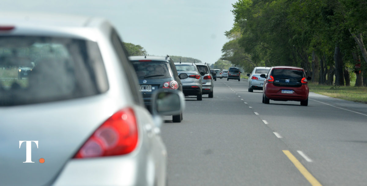 Éxodo por el fin de semana extra largo: registran cerca de 2.500 autos por hora