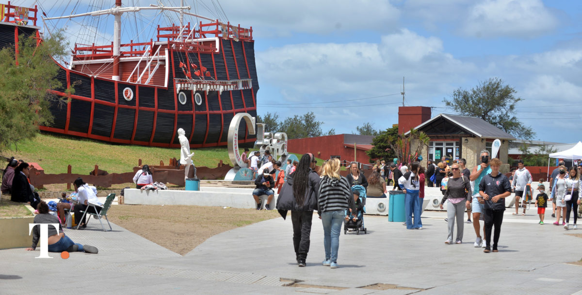 Avanzan las nuevas bajadas hidráulicas en la costanera de Santa Teresita