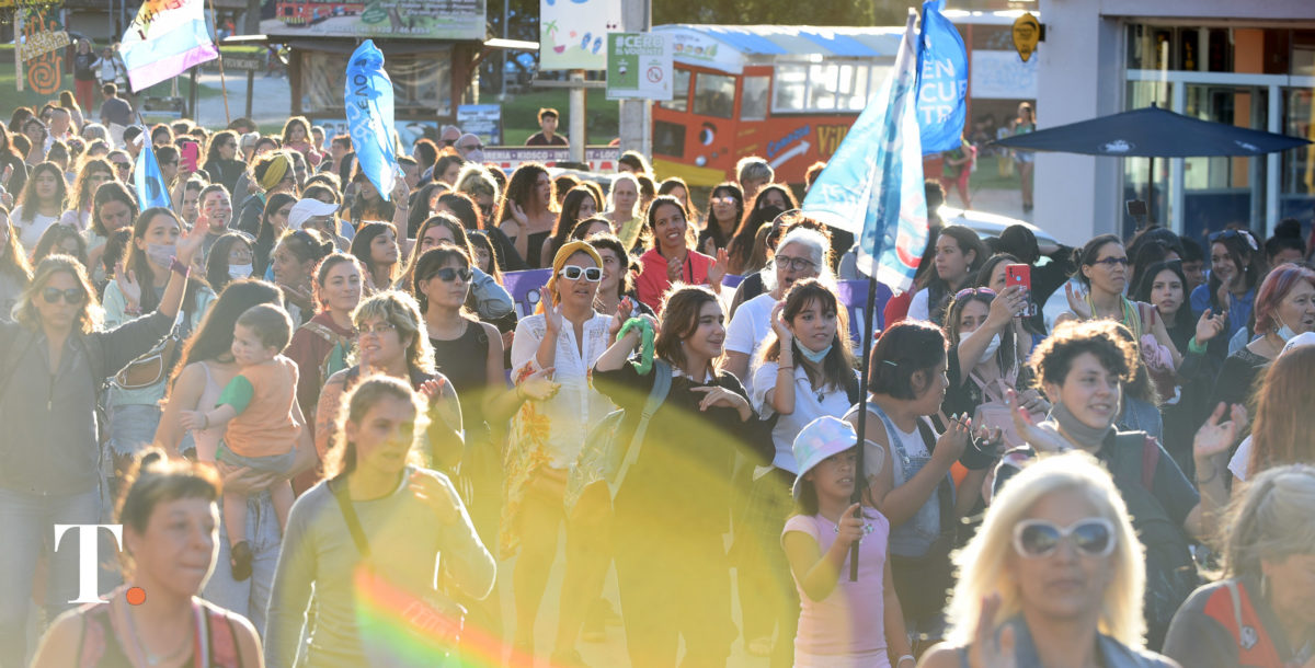 Día Internacional de la Mujer: paro, actividades y marchas en la región