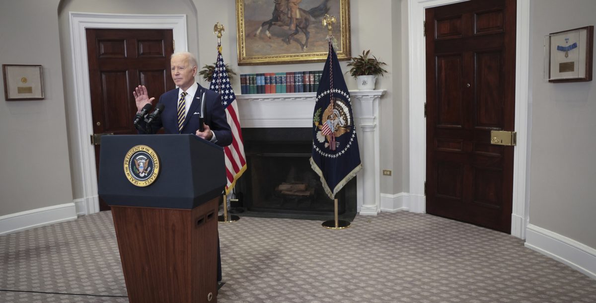 Biden renuncia a su candidatura y Kamala Harris se postula a presidente