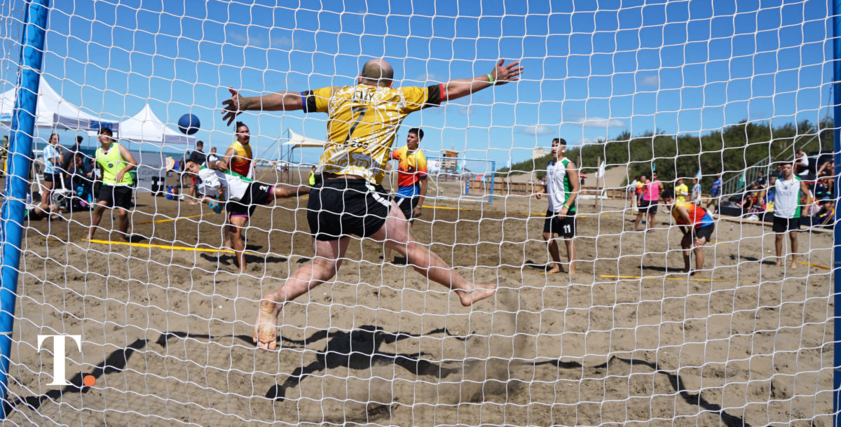 Beach handball y verano: jornada abierta con referentes nacionales en Villa Gesell