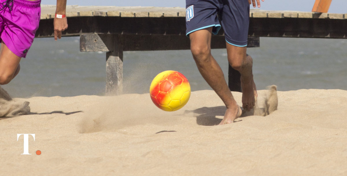 Fútbol playa en Mar de Ajó con el primer torneo de clubes bonaerense
