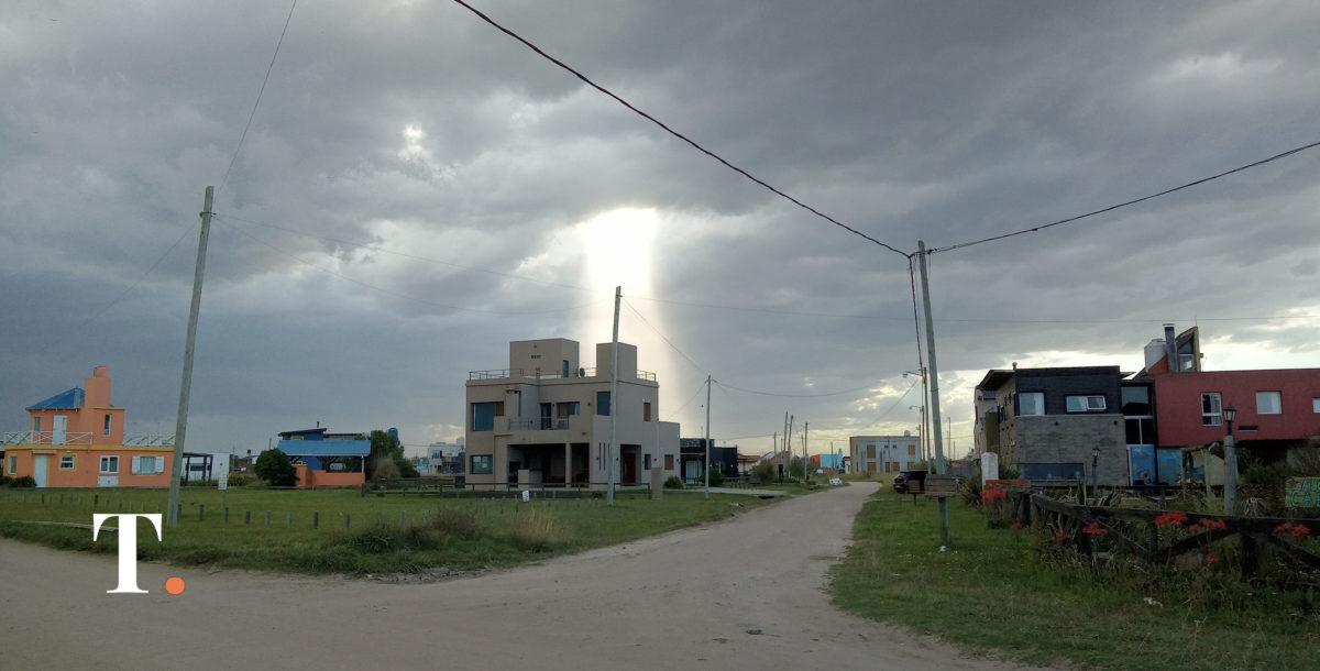 Se cobrará el corte de pasto en terrenos baldíos en la costa de Mar Chiquita