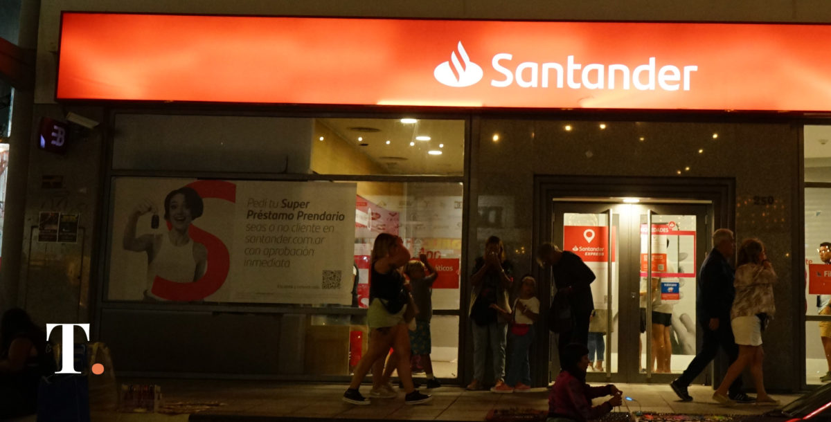 Asociaciones bancarias le exigen a Milei “responsabilidad democrática”