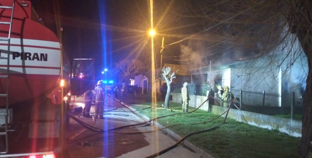 Dos mujeres fueron rescatadas en Pirán de un incendio en una vivienda