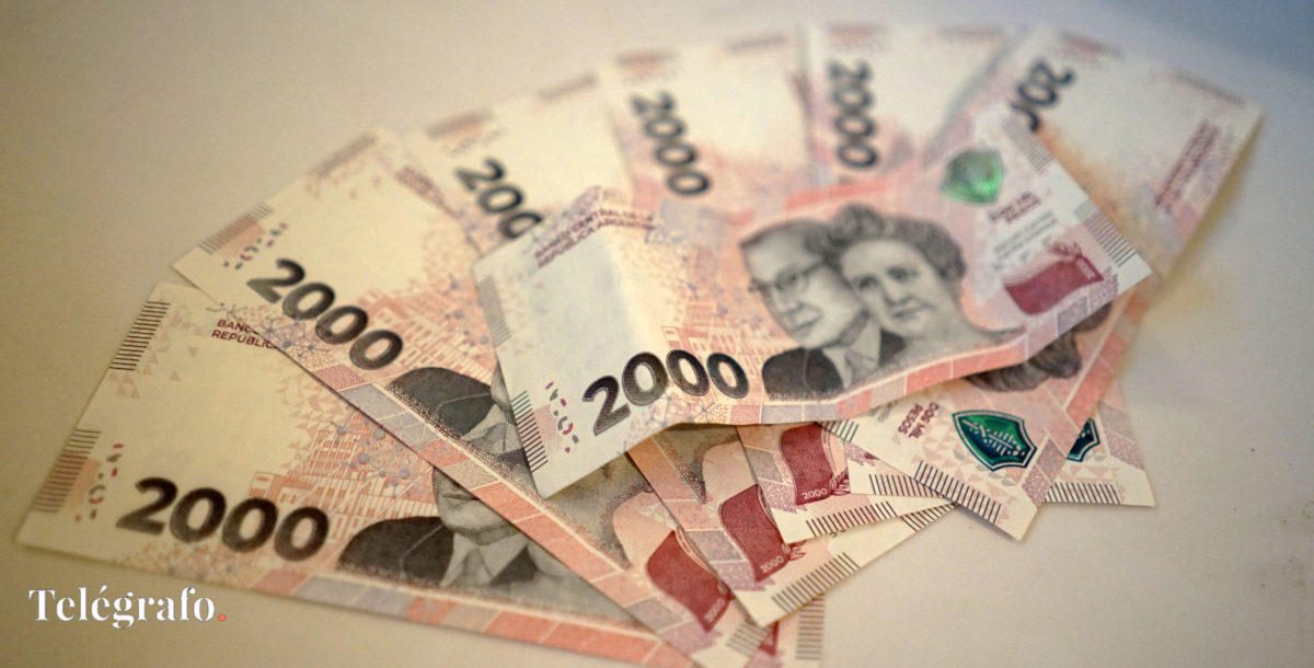 Desbaratan una banda criminal que operaba un casino ilegal por internet