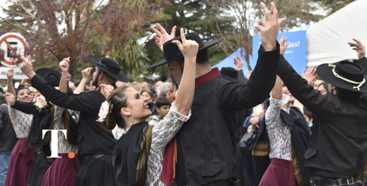 Los 208 años de Dolores se festejan con cuatro días de música, cultura y sabores