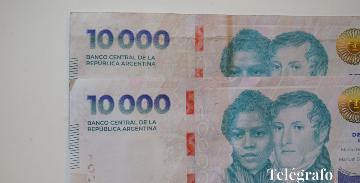 Estatales bonaerenses aceptan aumento salarial escalonado del 10%