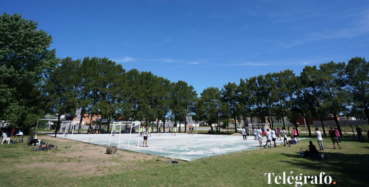 Así quedó el nuevo playón deportivo habilitado en Villa Gesell