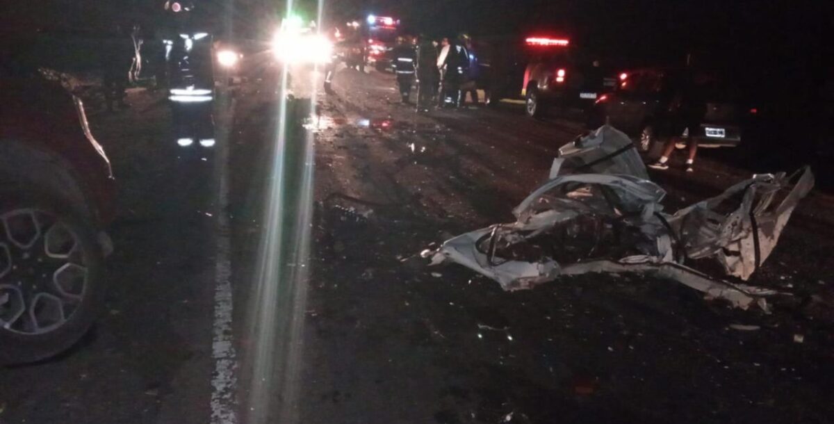Un muerto y un herido en estado crítico tras choque frontal en ruta 11