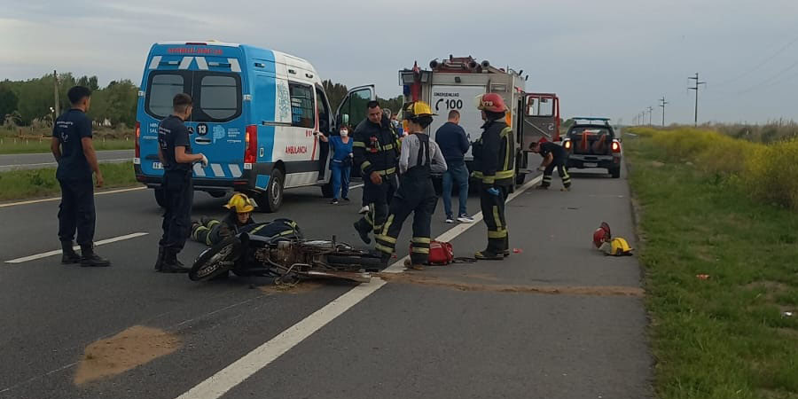 Dos heridos en ruta 11 tras la rotura de la rueda de una moto