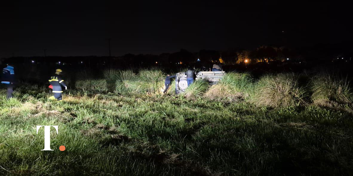 Sufrió un despiste seguido de vuelco en ruta 11 en horas de la madrugada