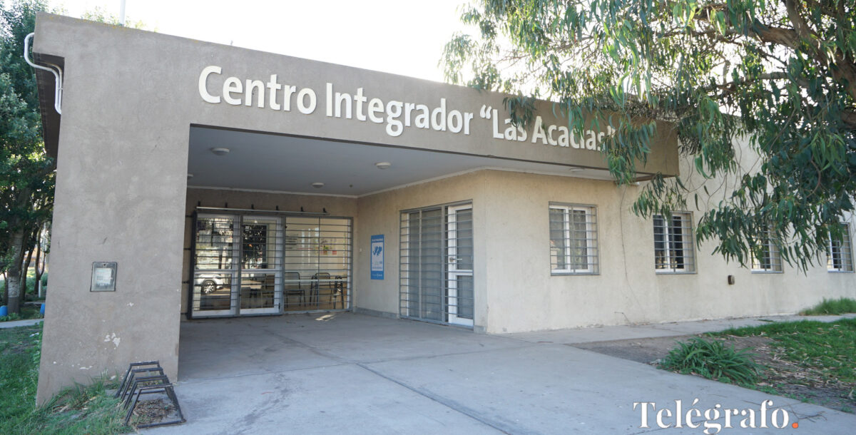 Kicillof y Wischnivetzky inauguraron aulas en la escuela técnica de Camet Norte